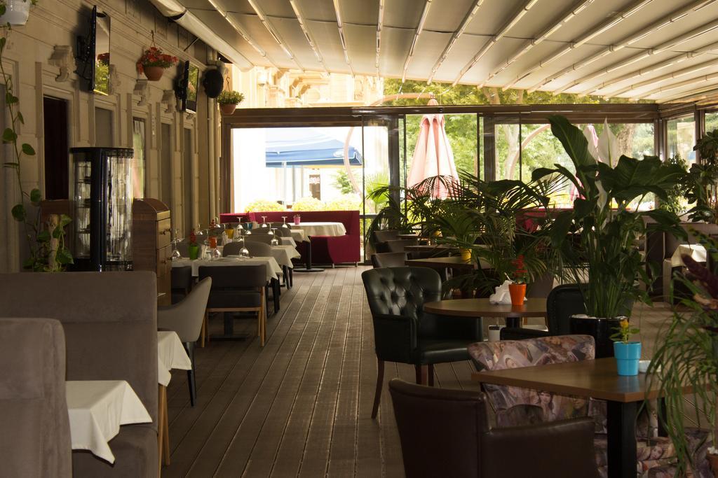 Vego Hotel Ganja Ngoại thất bức ảnh